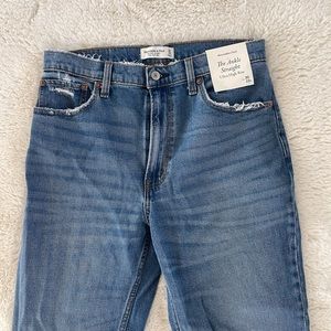 Abercrombie & Fitch The Ankle Straight Ultra High Rise Jean Size 30S